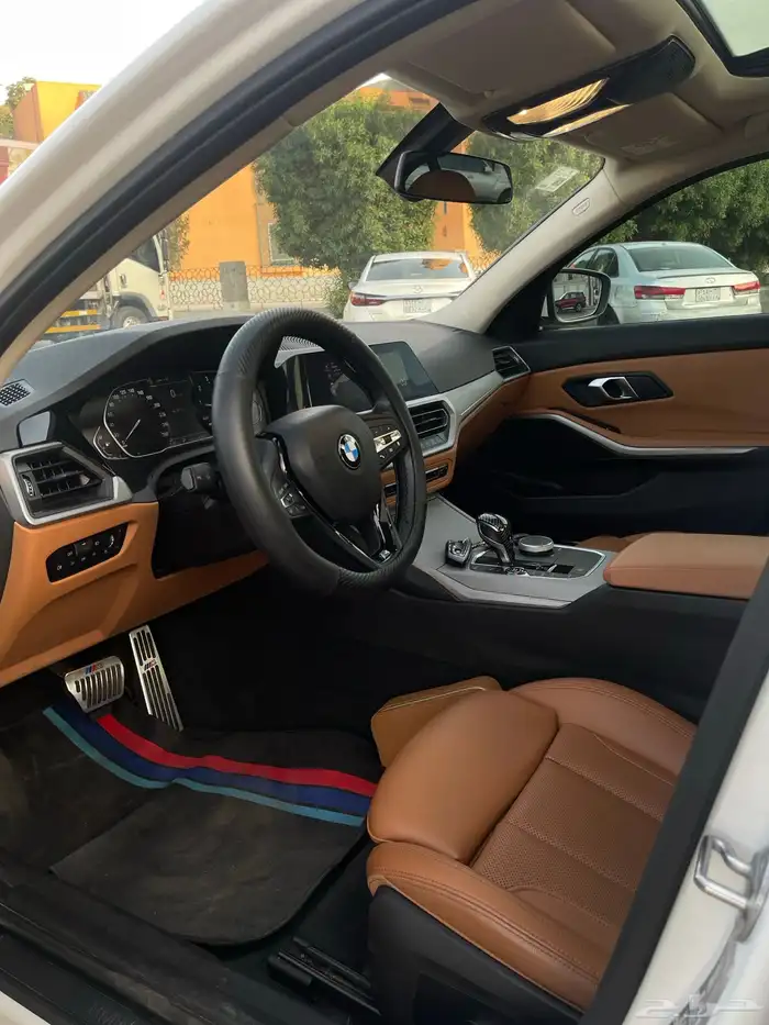 بي ام دبليو 320i 2022 8