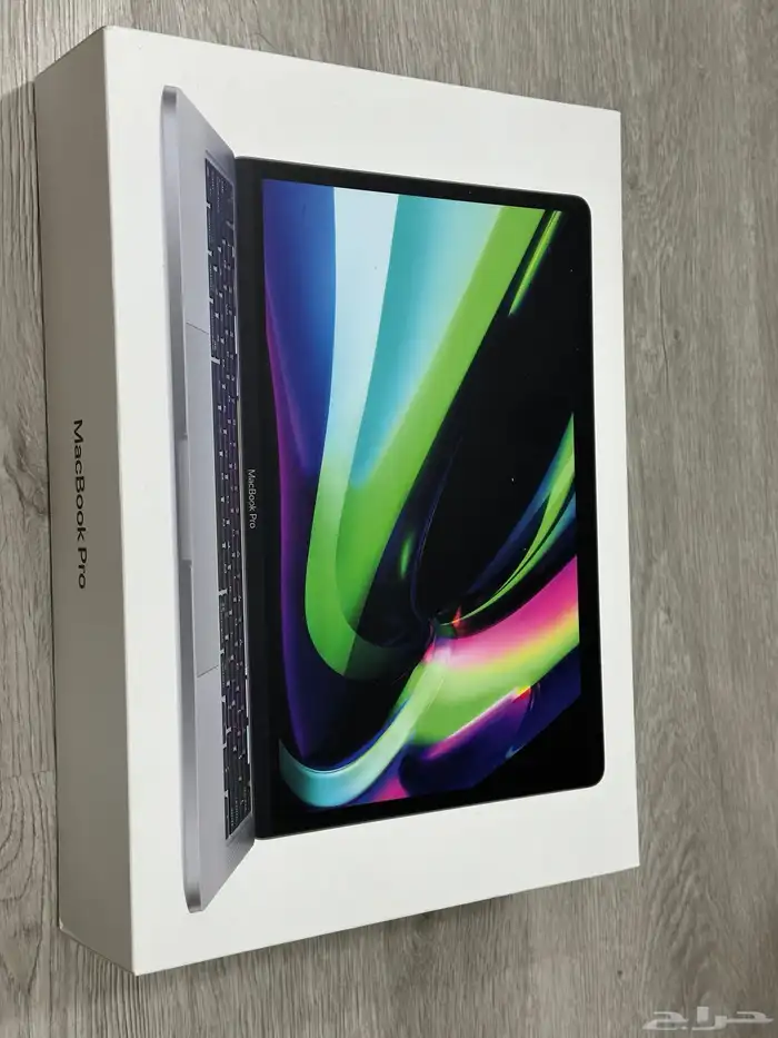 ماك بوك برو 13 مع ماجيك ماوس 2