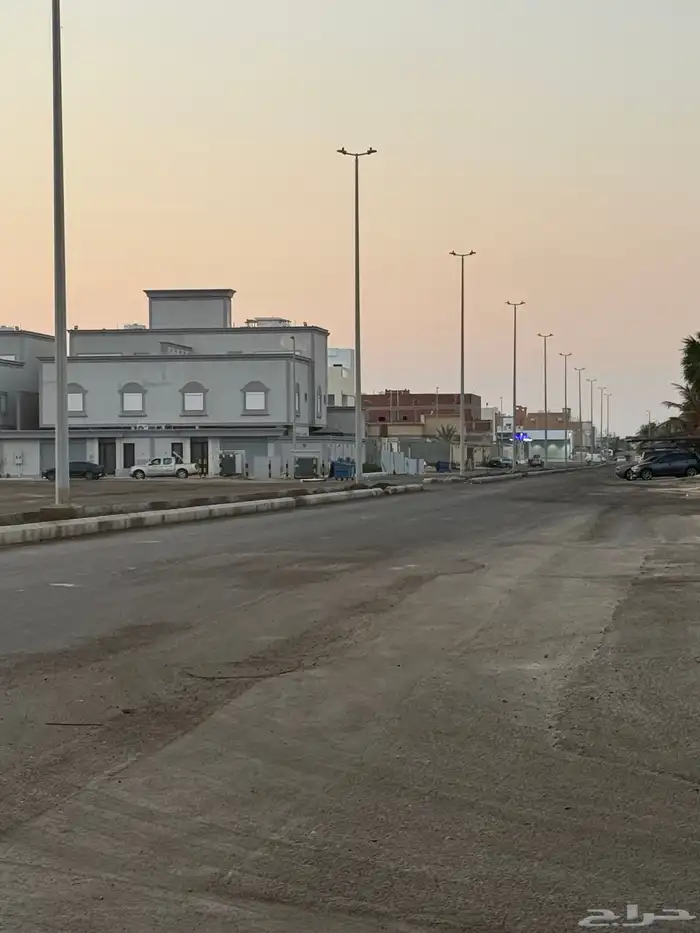 ارض حي الياقوت المساحة 657متر ركنية شارعين30 12 6