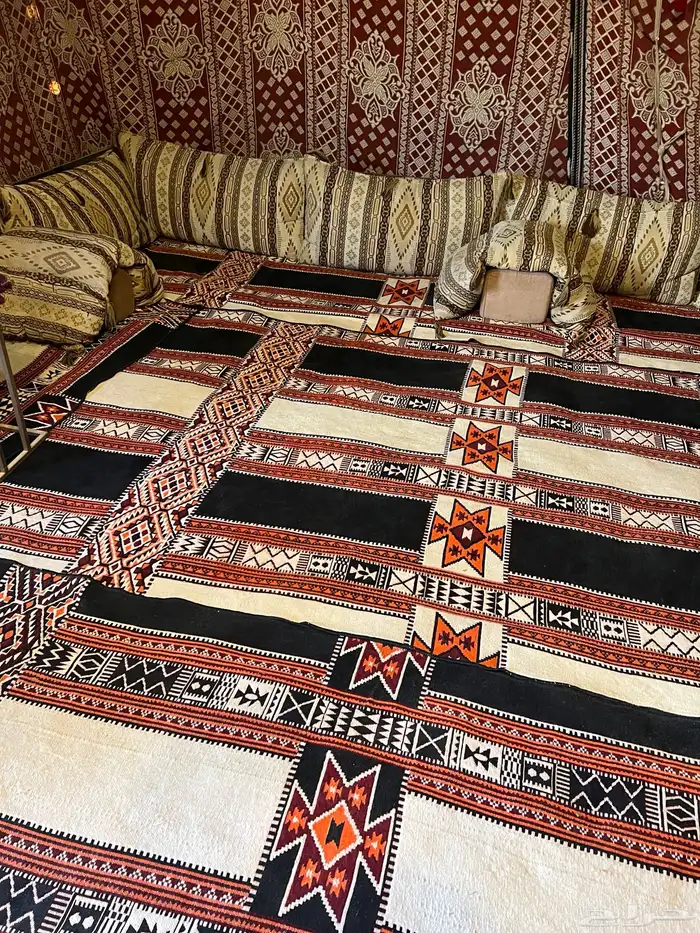 بيت شعر للبيع بأثاثه 8