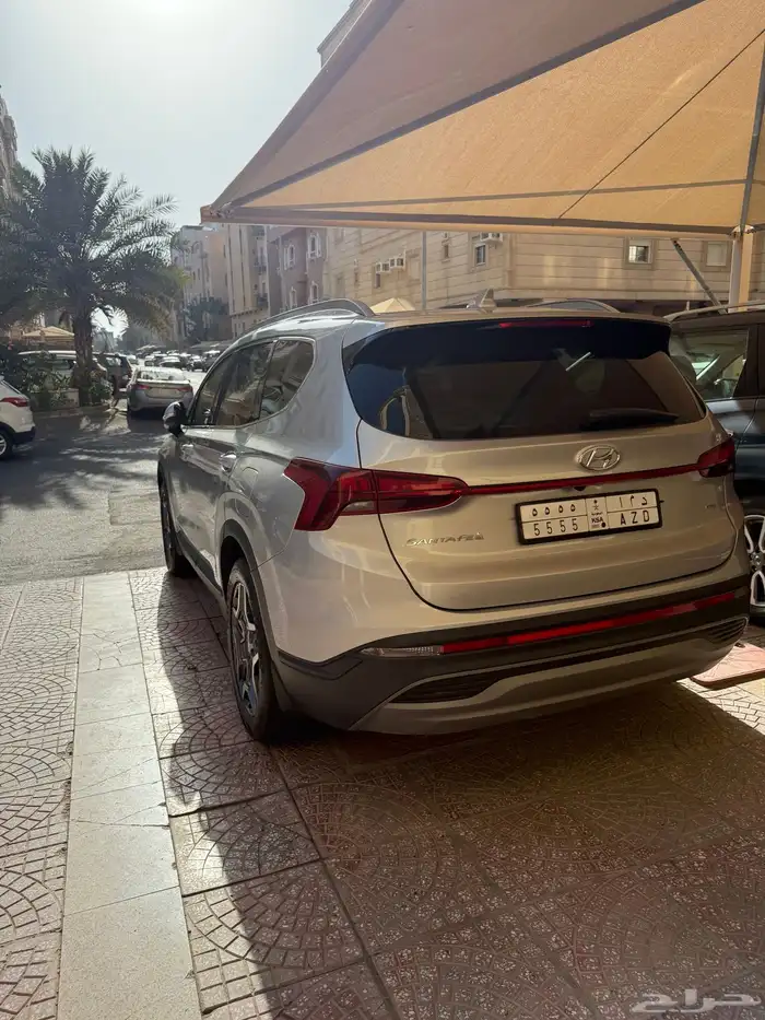 جيب سنتافي 2023فل مخمل دبل فضي بحاله الوكاله شبه جديده مخزن 15