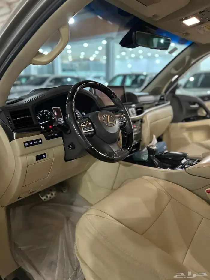 لكزس 2019 سعودي 19