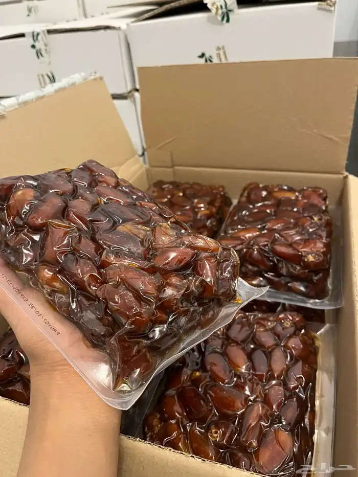 تمر إخلاص الخرج VIP من إنتاج مزرعتنا الخاصه ويوجد توصيل 3