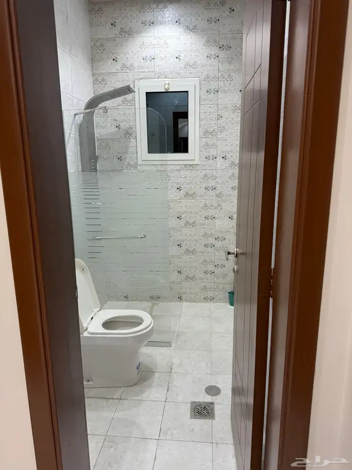 شقة للايجار بحي الصواري 8