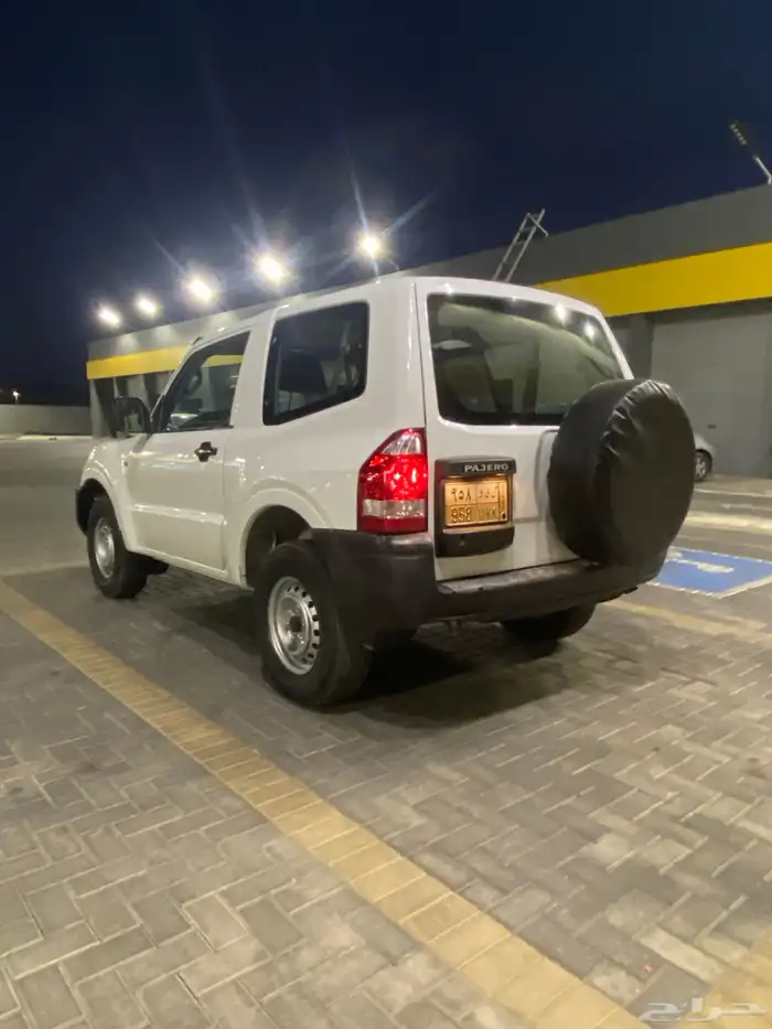 جيب باجيرو 1