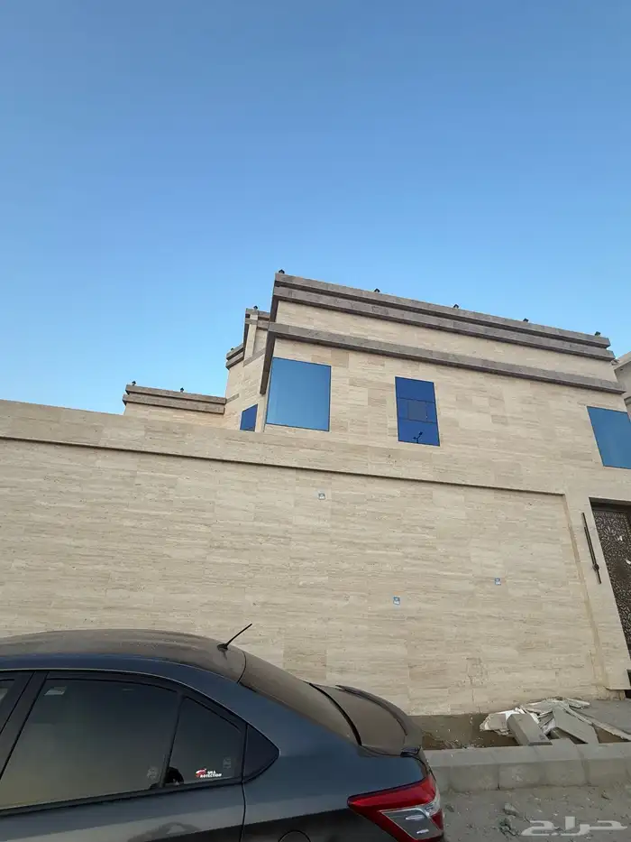 فيلا فخمة للبيع المساحة 650م شارعين حي اللؤؤ 12