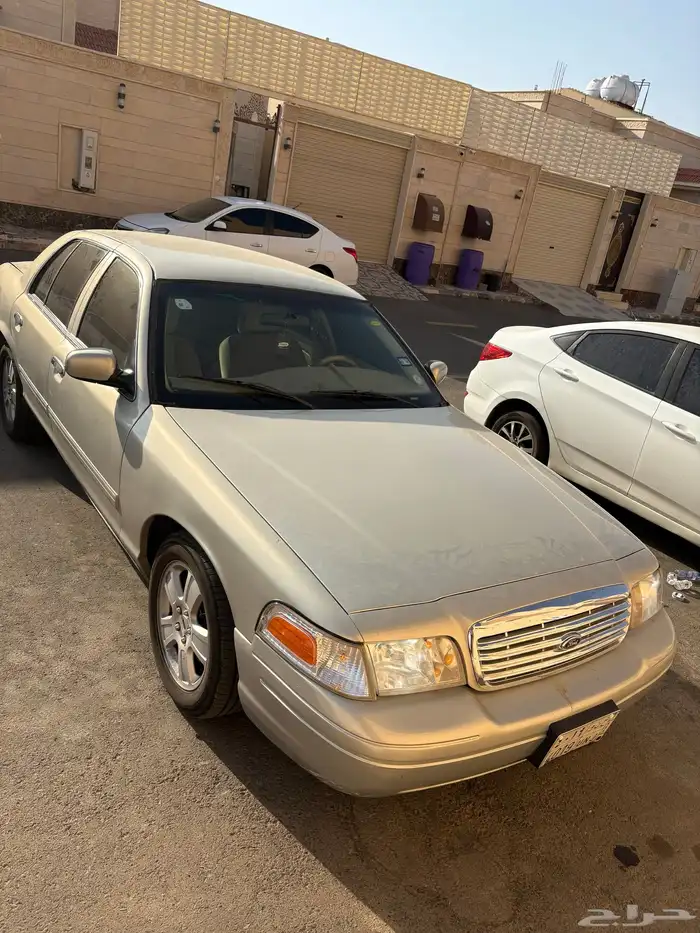 فورد فكتوريا 2011 سعودي للبيع 10