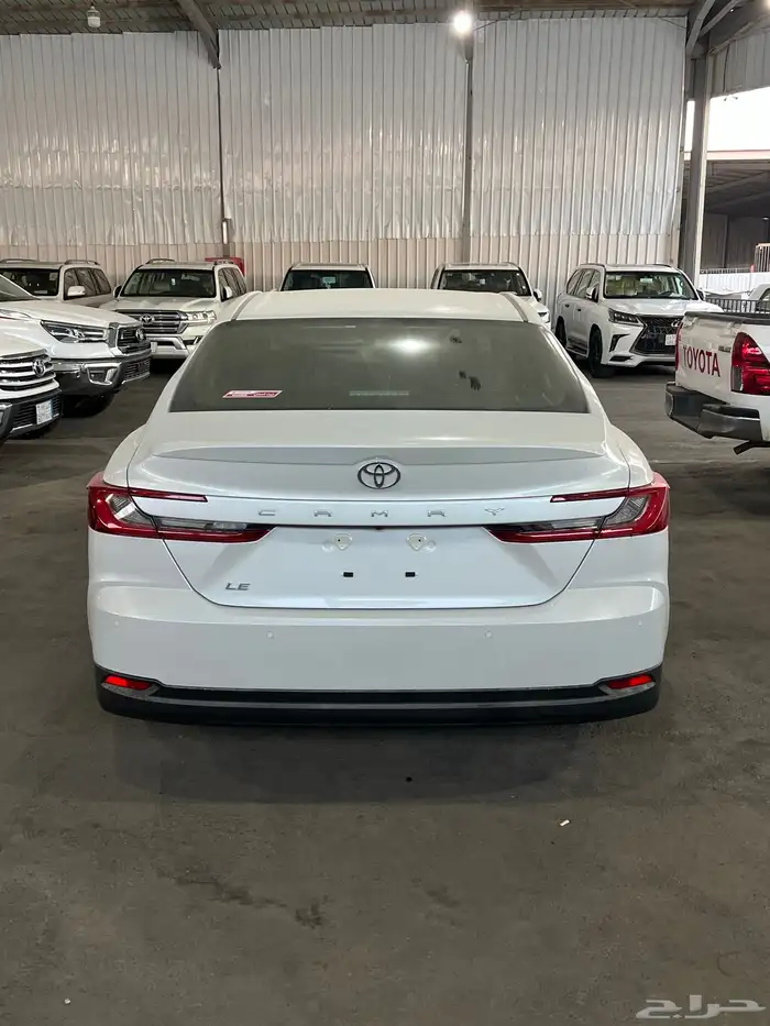 كامري 2025 LE لون ابيض سعودي ب 120 7