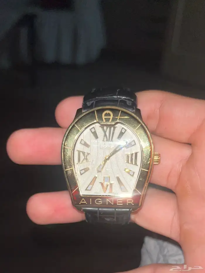 للبيع ساعة AIGNER أصلية   موديل Verona A48000 0