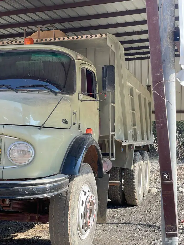 السلام عليكم اعرض لكم معدات للبيع 10