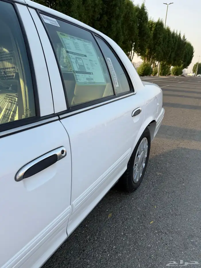 فورد كراون فكتوريا بوليسي مخزن 2011 27