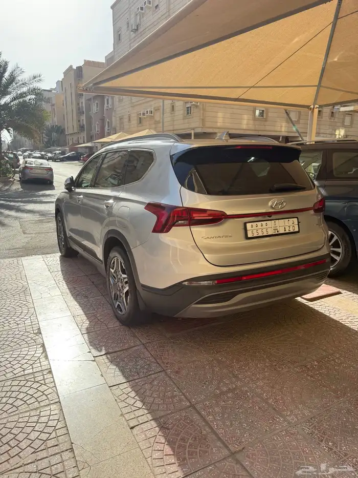 جيب سنتافي 2023فل مخمل دبل فضي بحاله الوكاله شبه جديده مخزن 54