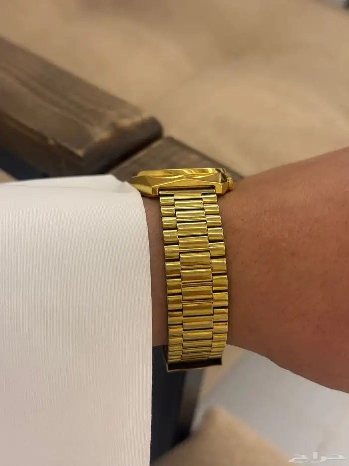 ساعة ام صليب 8