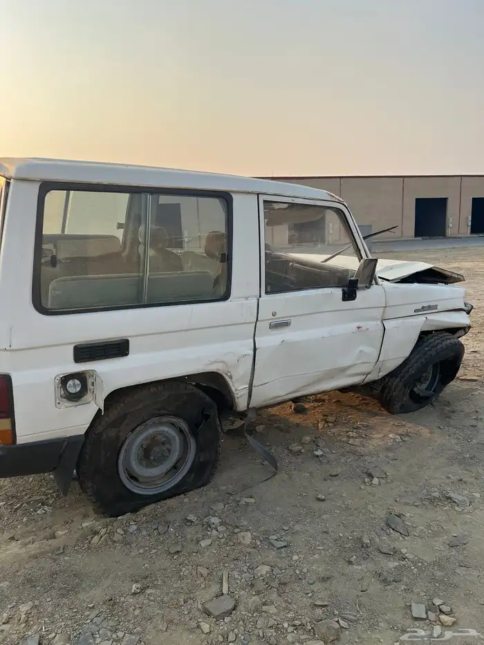 جيب ربع موديل 90 مقلوب للبيع 1