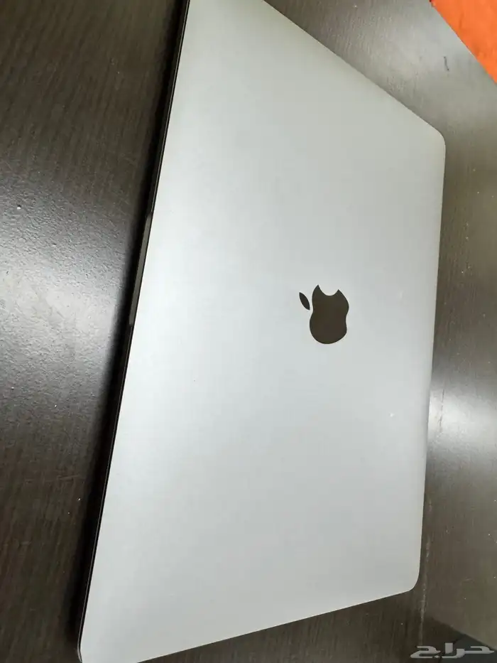 للبيع لابتوب Mac 2017 مع تاتش بار 1