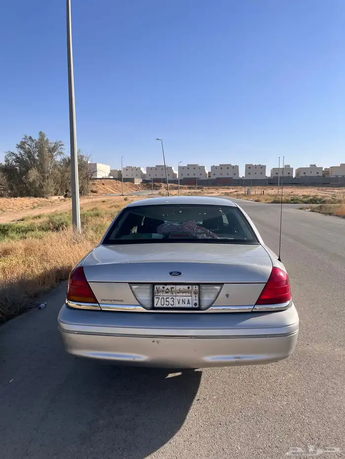 فورد فكتوريا 2005 ممشى قليل 2