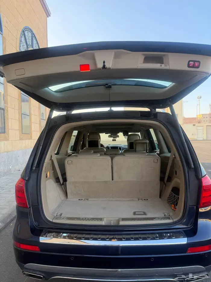 جيب مرسيدس GL500موديل 2015نظيف وممشى قليل ولوحة مميزه 3