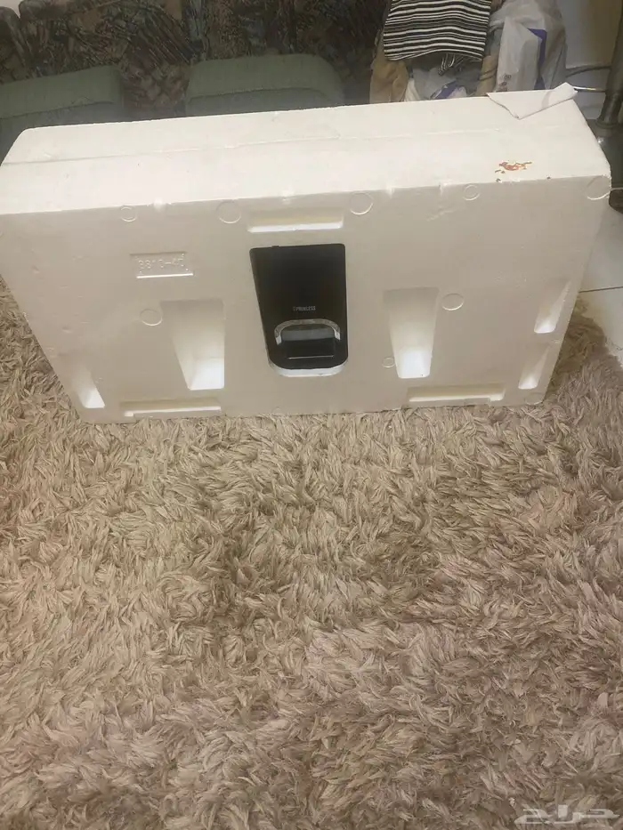 مكواه بخار ملابس برينيس بالكرتون شبه جديده 2