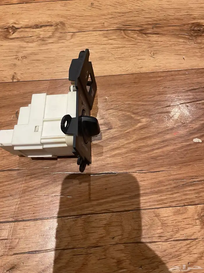 للبيع شمعه و مفتاح الاناره لنكون تاون كار 97 اصليه 7