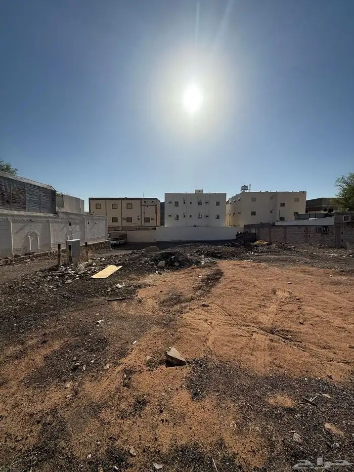 للبيع ارض في حي الربوة (الزهرة) م580 ثلاث واجهات 13