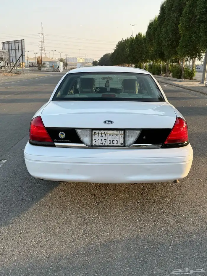 فورد كراون فكتوريا بوليسي مخزن 2011 3