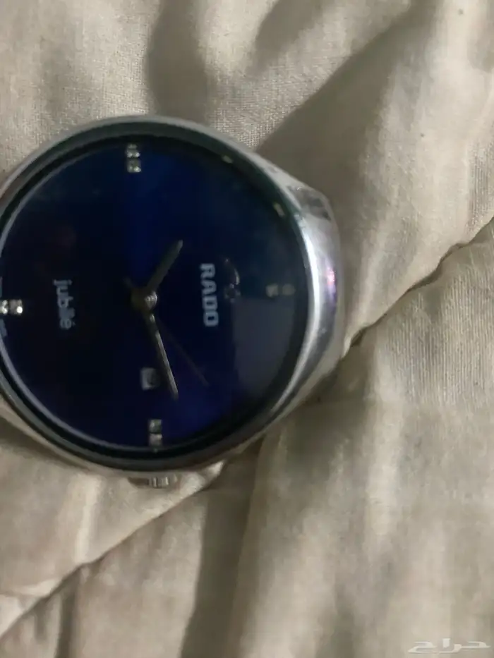 ساعه رادو يبيلها حجر بس مو متاكد اصلي او لا 1