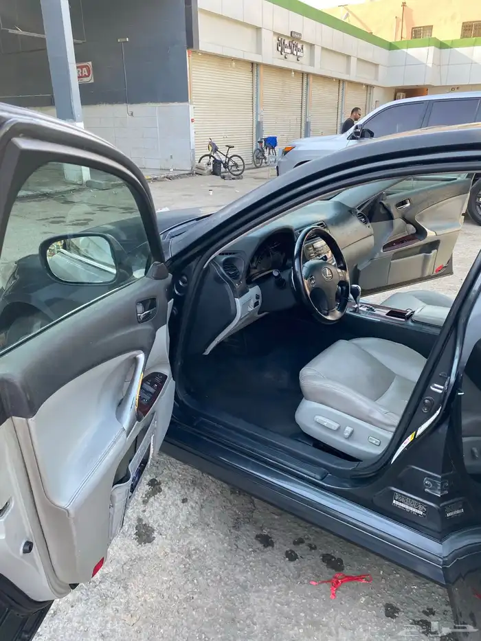 لكزس IS350 AWD فل كامل 5