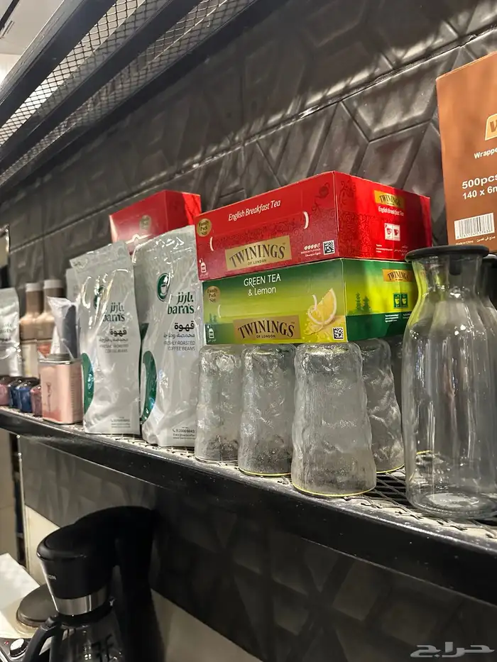 معدات مطعم ومقهى شبه جديده للبيع 13