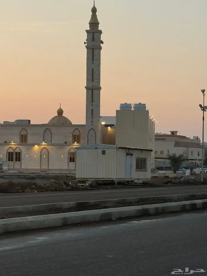 ارض حي الياقوت المساحة 657متر ركنية شارعين30 12 1