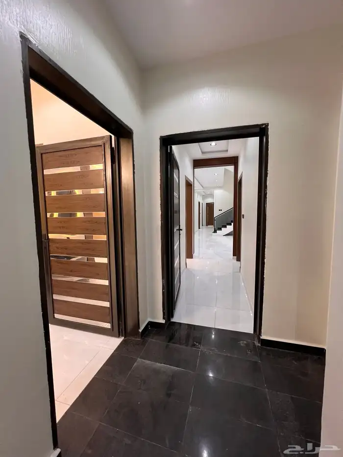 فيلا روف مع ملحق حى الراقى خميس مشيط بتصميم فندقي مميز 1