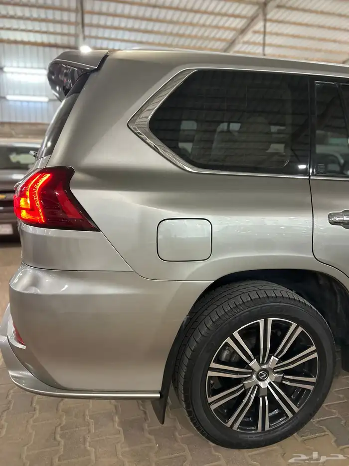 لكزس 2019 سعودي 15