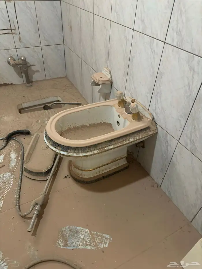 كراسي دوره مياه النوع القديم الاصلي القوي العدد 4 3