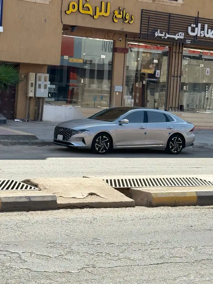 ازيرا 2022 سمارت نص فل سمارت وكالة الموتر على ايدي مالك اول 10