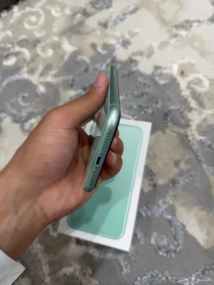 ايفون 11 نظيف 128 جيجا 6