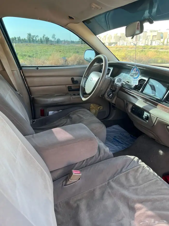 فورد فكتوريا 2005 ممشى قليل 10