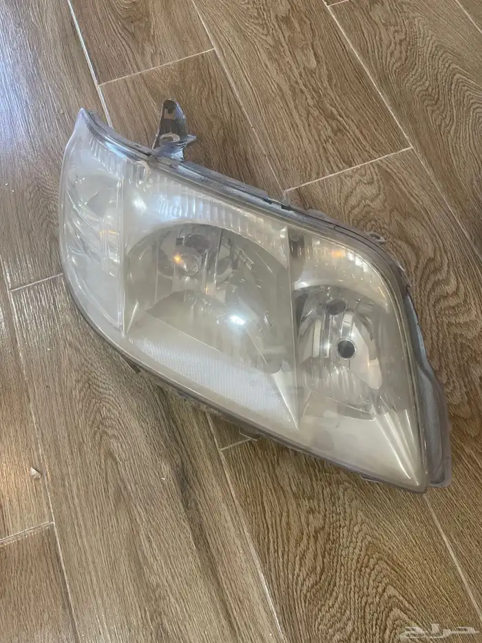 كورلا 2007 انوار قدام مستخدمين و ديكور مكيف و لمبة البريك 1