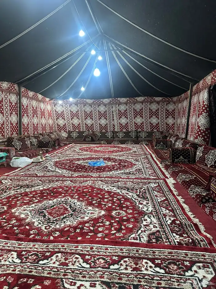 (مخيم السمر) قريب جدا بعد محطة بترو هلا اول كبري يسر 0