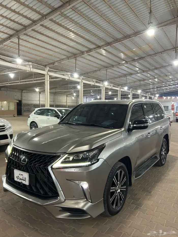 لكزس 2019 سعودي 8