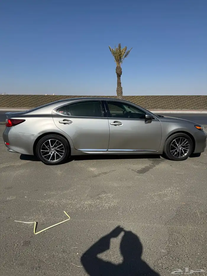 سيارة لكزز سيدان ES350 1