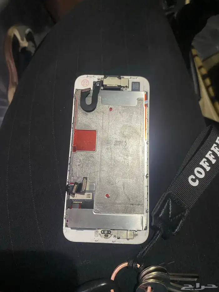 شاشة ايفون8 نظيفة بسعر رمزي 1