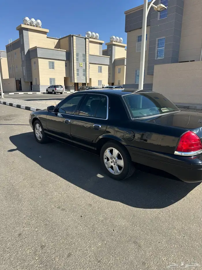 فورد فكتوريا 4