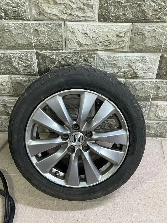 للبيع جنط اكورد 2012 الحد 40 0