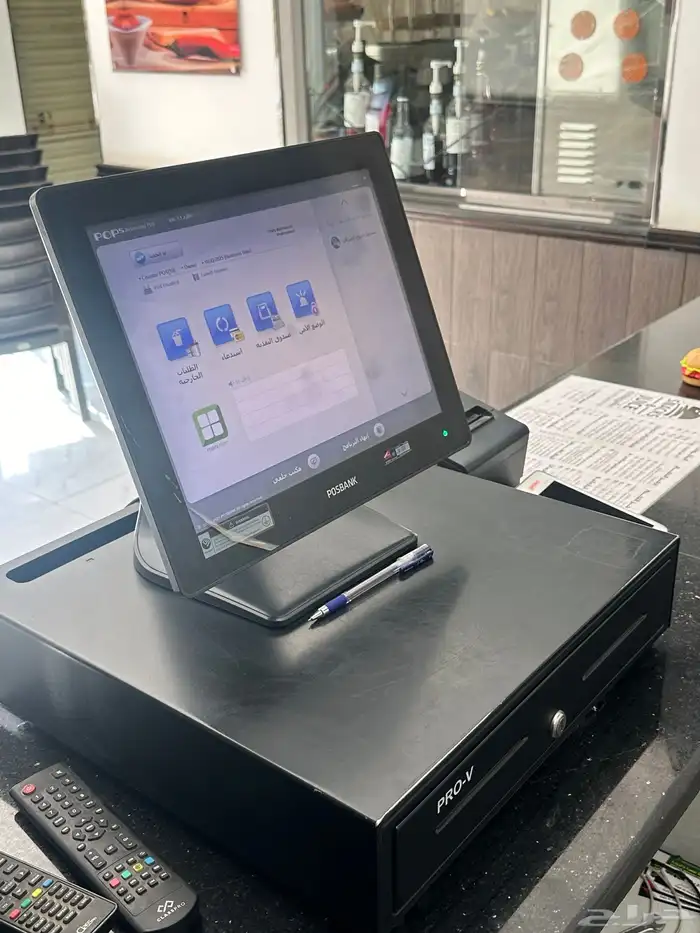 معدات مطعم ومقهى شبه جديده للبيع 26