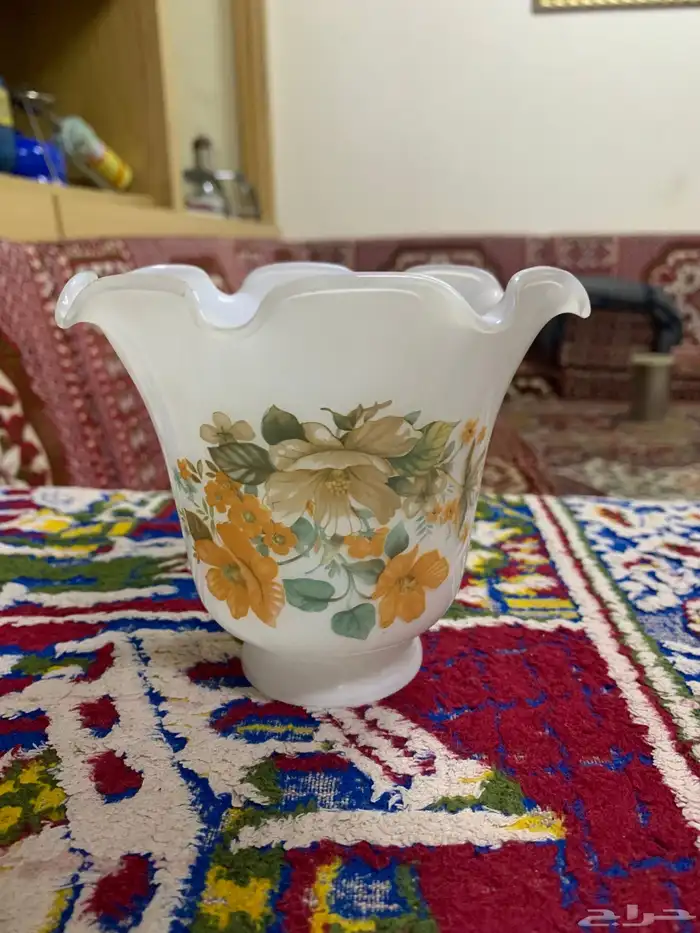 قرازة ابجوره او اتريك عليها رسمة ورد جميله انتيك 4