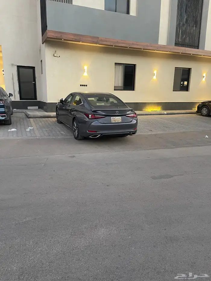 لكزس اي اس 350 أف سبورت 2020 وكاله والمستخدم بيدعي لنا 2