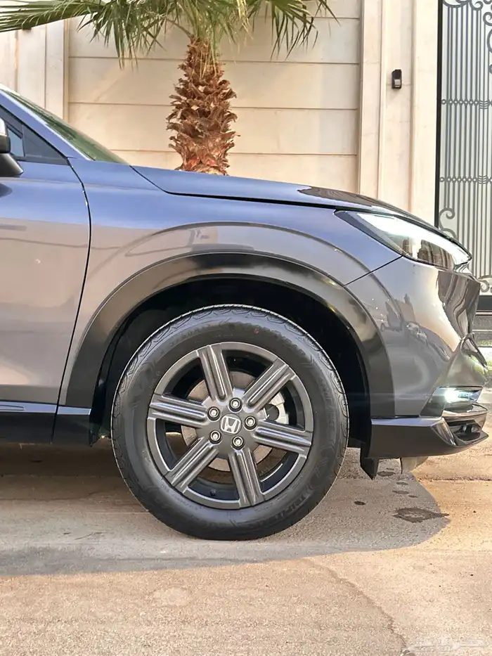 هوندا HRV موديل 2024 فل كامل بحالة الوكالة 10