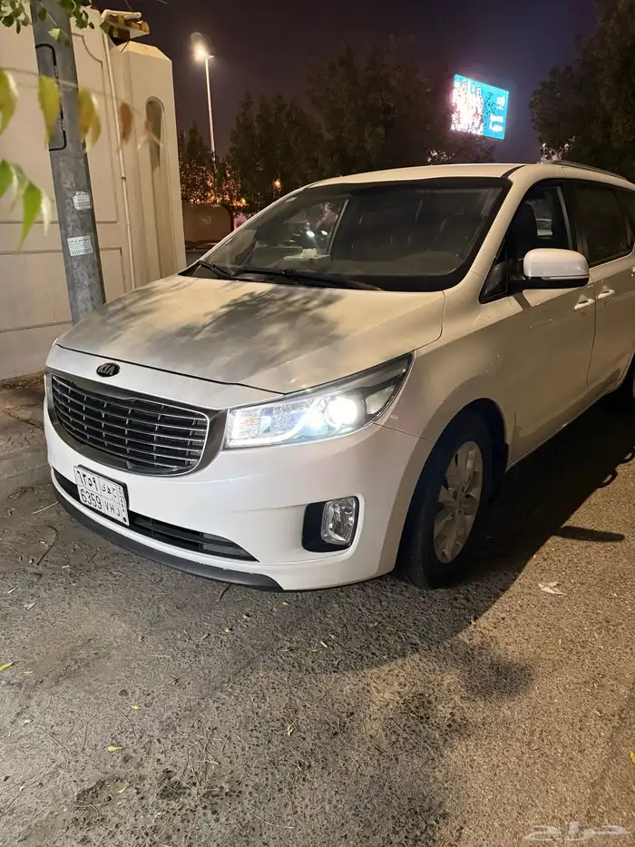 كيا كرنفال 2016 نظيف ممشى 225 الف 1