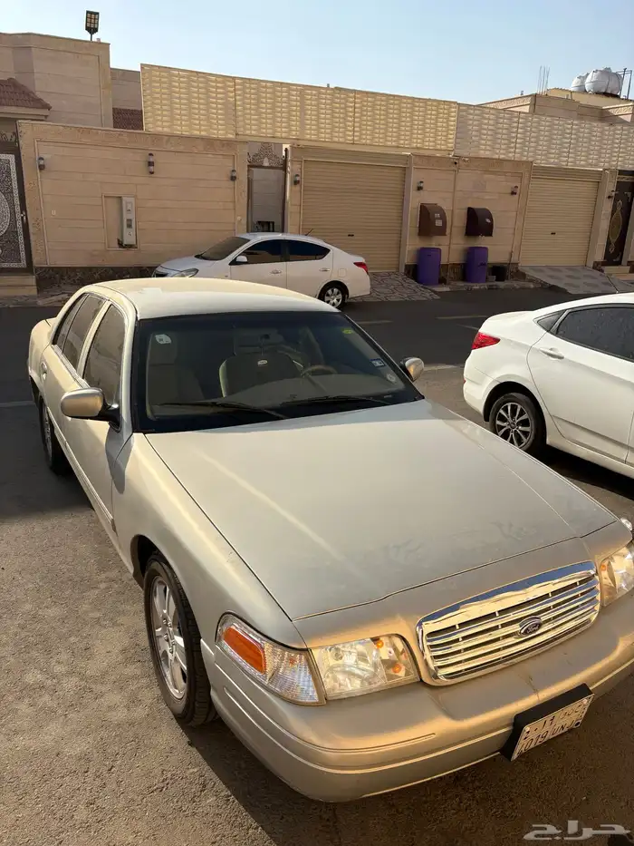 فورد فكتوريا 2011 سعودي للبيع 8