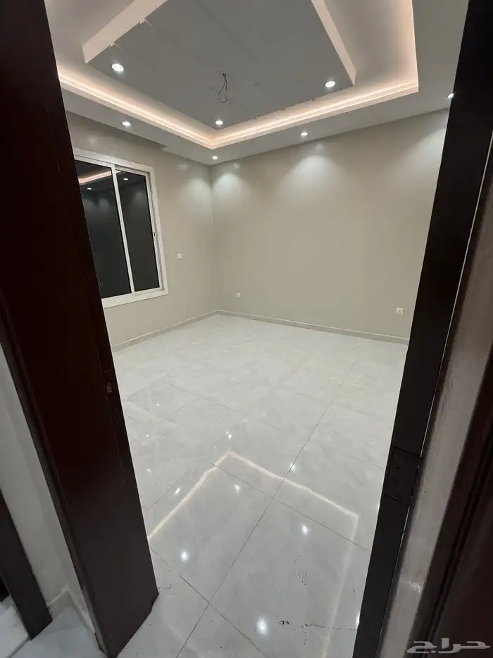 شقة للايجار بحي الصواري 11