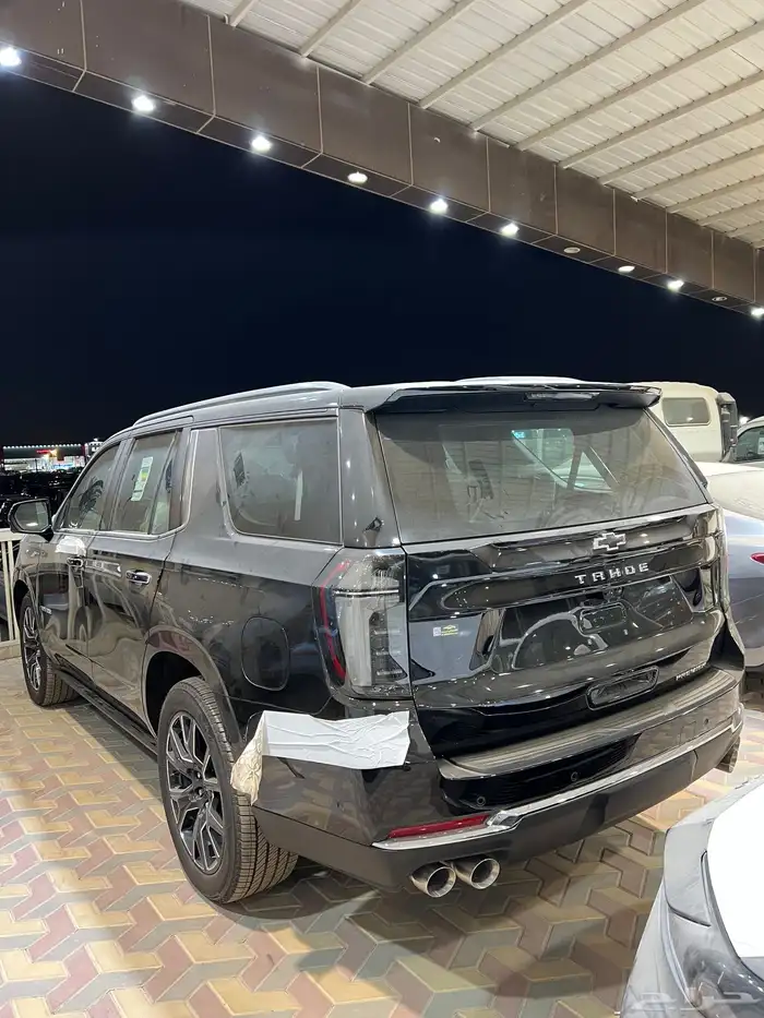 تاهو بريمير 2025 أسود داخلي ابيض 3